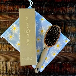 COMPLEX CULTURE Oval Paddle Brush